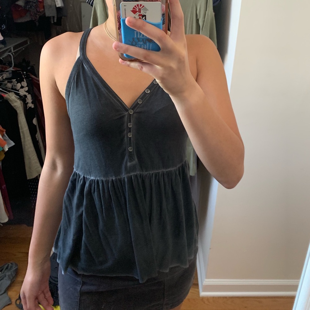 button tank